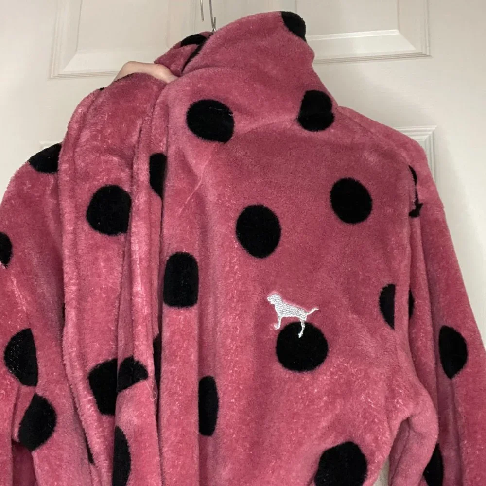 PINK Robe - Picture 3 of 3